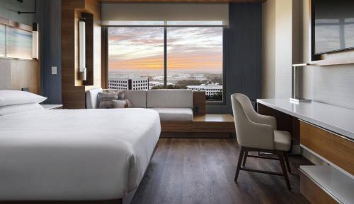 Guest Room with King Bed