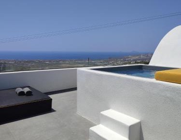 Dome Suite with Hot Tub and Sea View