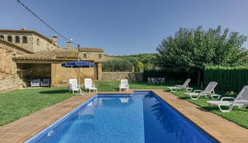 Villa with Garden View