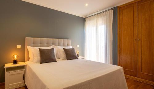 Standard Double Room with Shared Bathroom