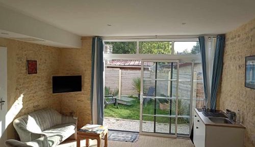 Studio with Terrace