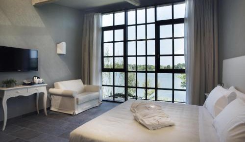 Double Room with Lake View