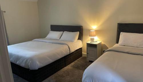 Double or Twin Room with Shared Bathroom