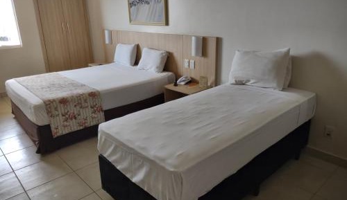 Deluxe Queen Suite