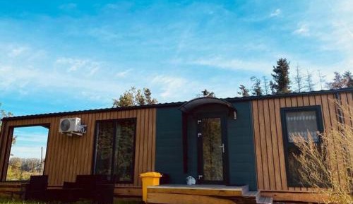 One-Bedroom Holiday Home