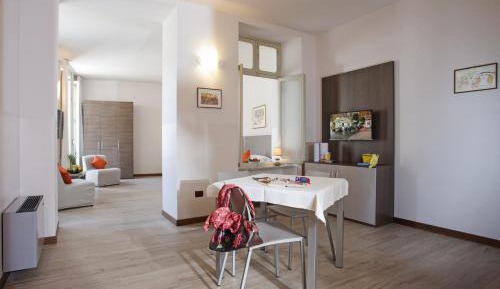 One-Bedroom Apartment (3 Adults)