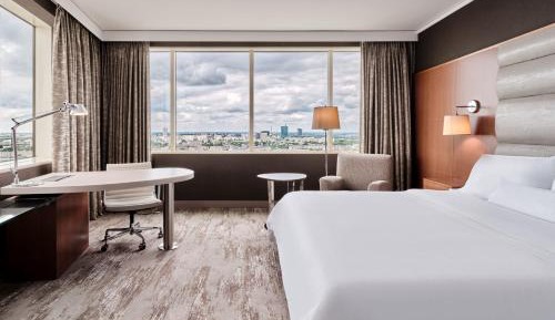 Executive Premium, Guest room, 1 King, City view