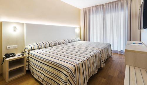 Superior Double Room (2 Adults + 2 Children)