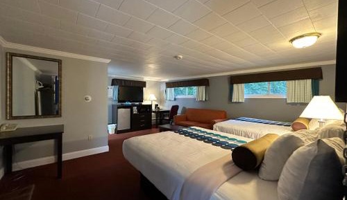 Queen Room with Two Queen Beds