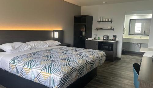 King Room - Non-Smoking