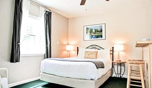 Queen Room with Balcony