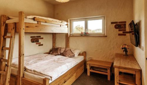 Deluxe Room (2 Adults + 1 Child)