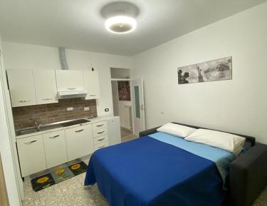 Studio with Mountain View