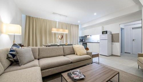 Deluxe Apartment