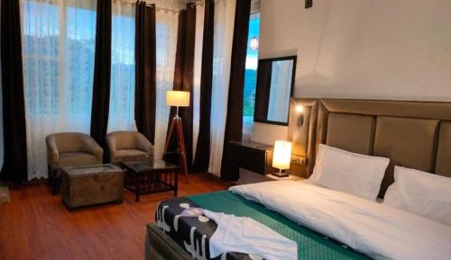 Double Room with Mountain View