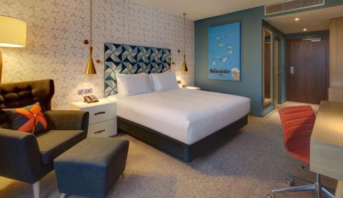 King Guest Room with Balcony