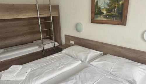 Economy Quadruple Room