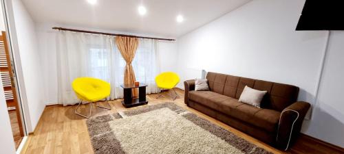 Deluxe One-Bedroom Apartment