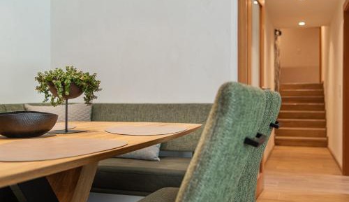 Apartment with Garden View