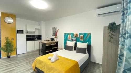 Apartment with Balcony