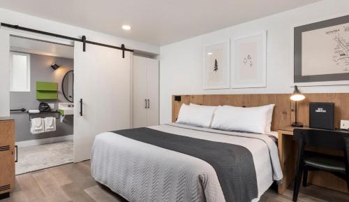 King Room - Accessible/Non-Smoking