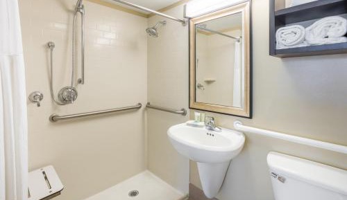 Double Room with Two Double Beds - Disability Access with Roll In Shower