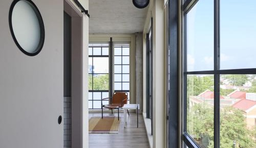 Corner King Room