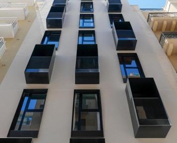 Studio with Balcony
