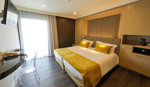 Superior Twin Room with Garden View