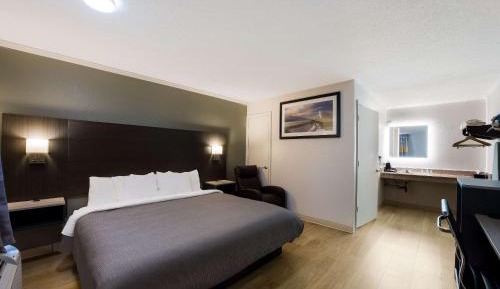 King Room - Disability Access/Non-Smoking
