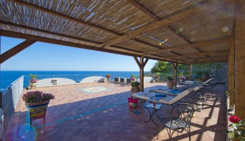 Apartment with Sea View and Sofa Bed (3 Adults)