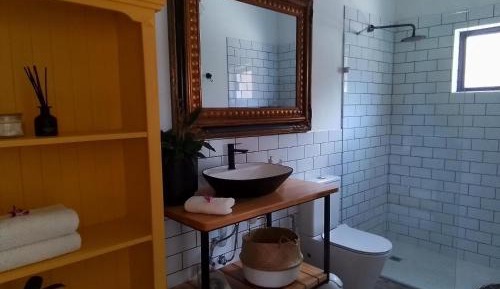 Comfort Queen Room