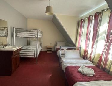 Triple Room with Shared Bathroom
