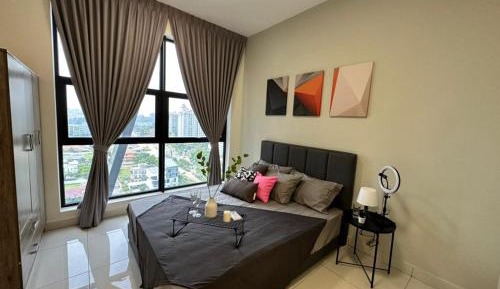 Apartment with Pool View 