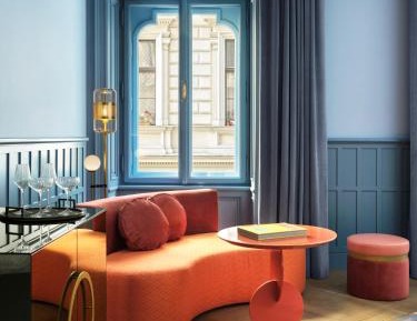 Wonderful Twin Room with City View
