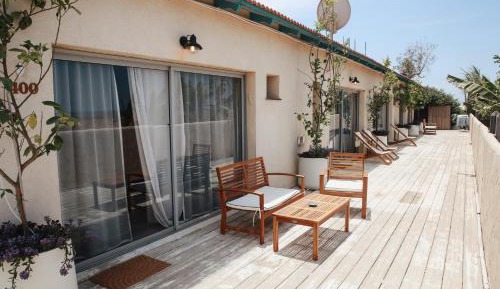 Studio with Balcony
