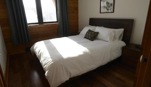 Two-Bedroom Apartment with Lake View