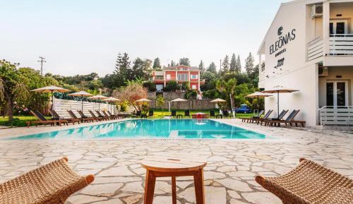 Superior Double or Twin Room with Pool View