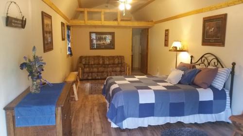Bungalow (4 Adults)