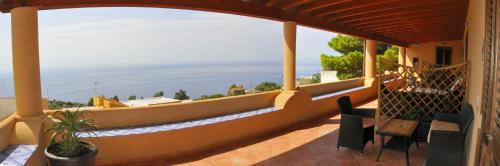 Double or Twin Room with Sea View