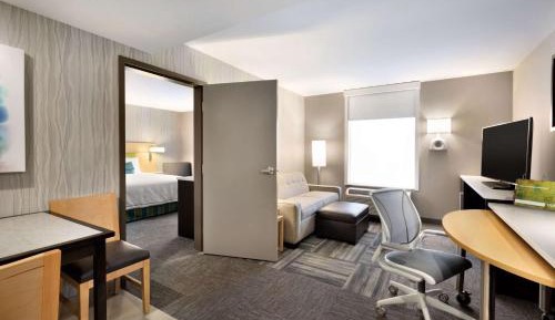 Queen Suite - Mobility Access/Non-Smoking