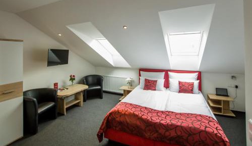 Triple Room with Shower