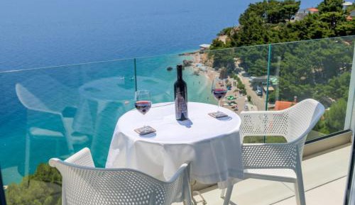 Two-Bedroom Apartment with Sea View