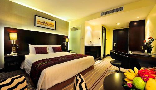 Deluxe King Room