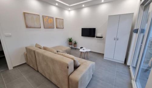 Studio Apartment with Balcony