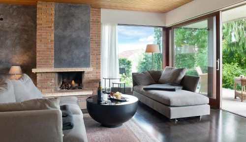 Superior One-Bedroom Apartment with Balcony