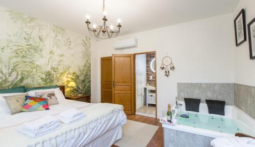 Double Room with Spa Bath