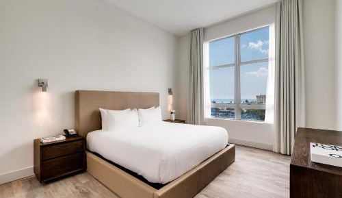 One Bedroom Suite King with Water View