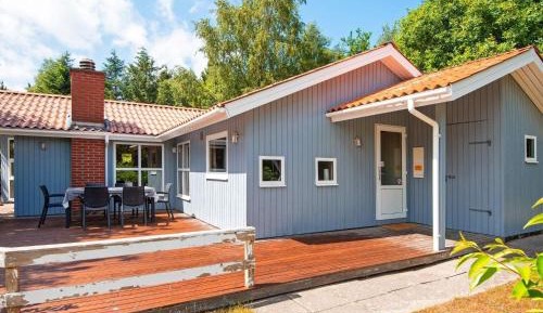 Three-Bedroom Holiday Home 