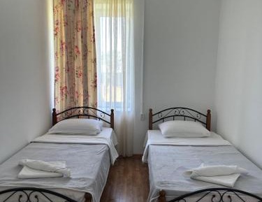 Economy Twin Room
